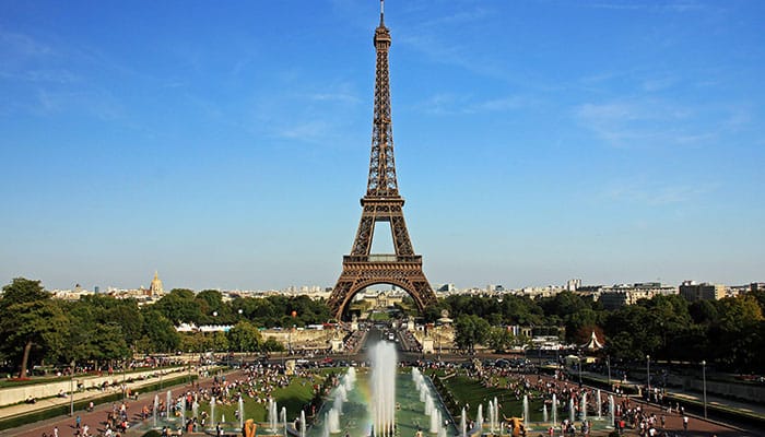 3 Pontos turísticos em Paris que nenhum viajante pode perder - Torre Eiffel