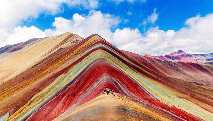3 Lugares maravilhosos no Peru para colocar na lista de viagem deste ano - Rainbow Mountain Peru