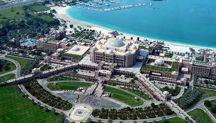 Hotéis em Abu Dhabi que vão garantir uma boa experiência na sua viagem deste ano - Emirates Palace