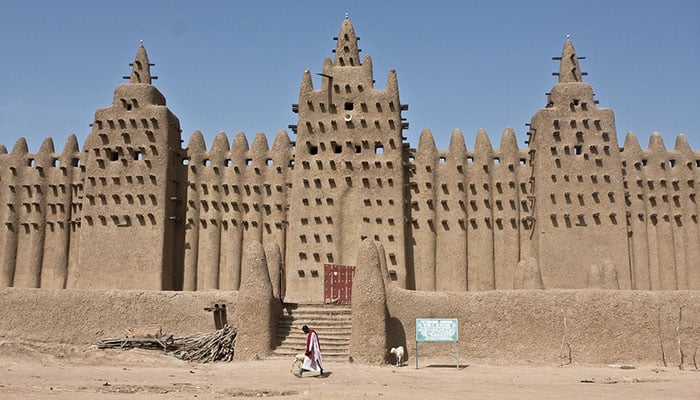 Lugares para conhecer em Mali, África, que vão surpreender na próxima viagem - Grande Mesquita de Djenné