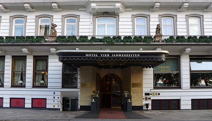 Hotéis maravilhosos em Hamburgo que são o sonho de qualquer viajante - Fairmont Hotel Vier Jahreszeiten