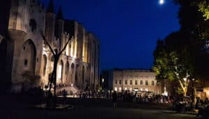 Read more about the article Dicas do que fazer a noite em Avignon para curtir a cidade
